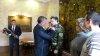 Ю.В.Байдуков вручает медаль Роману Галахову||